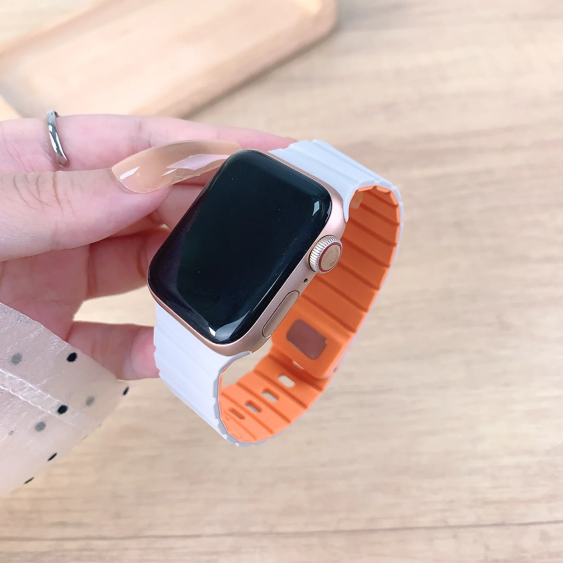 Magnetische siliconen band voo - Smartwatch Apple Watches For Men recensie en prijs